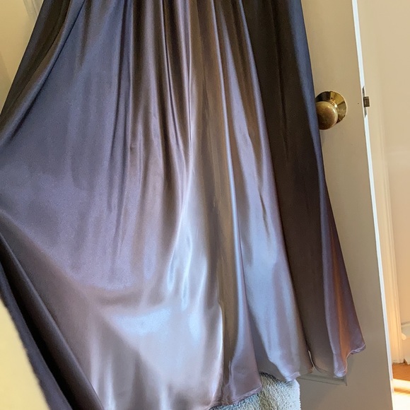 Gorgeous floor length illusion 2 piece gown - Picture 9 of 10